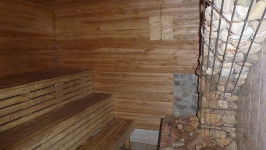 Garinė pirtis sodyboje Linksmoji trobelė